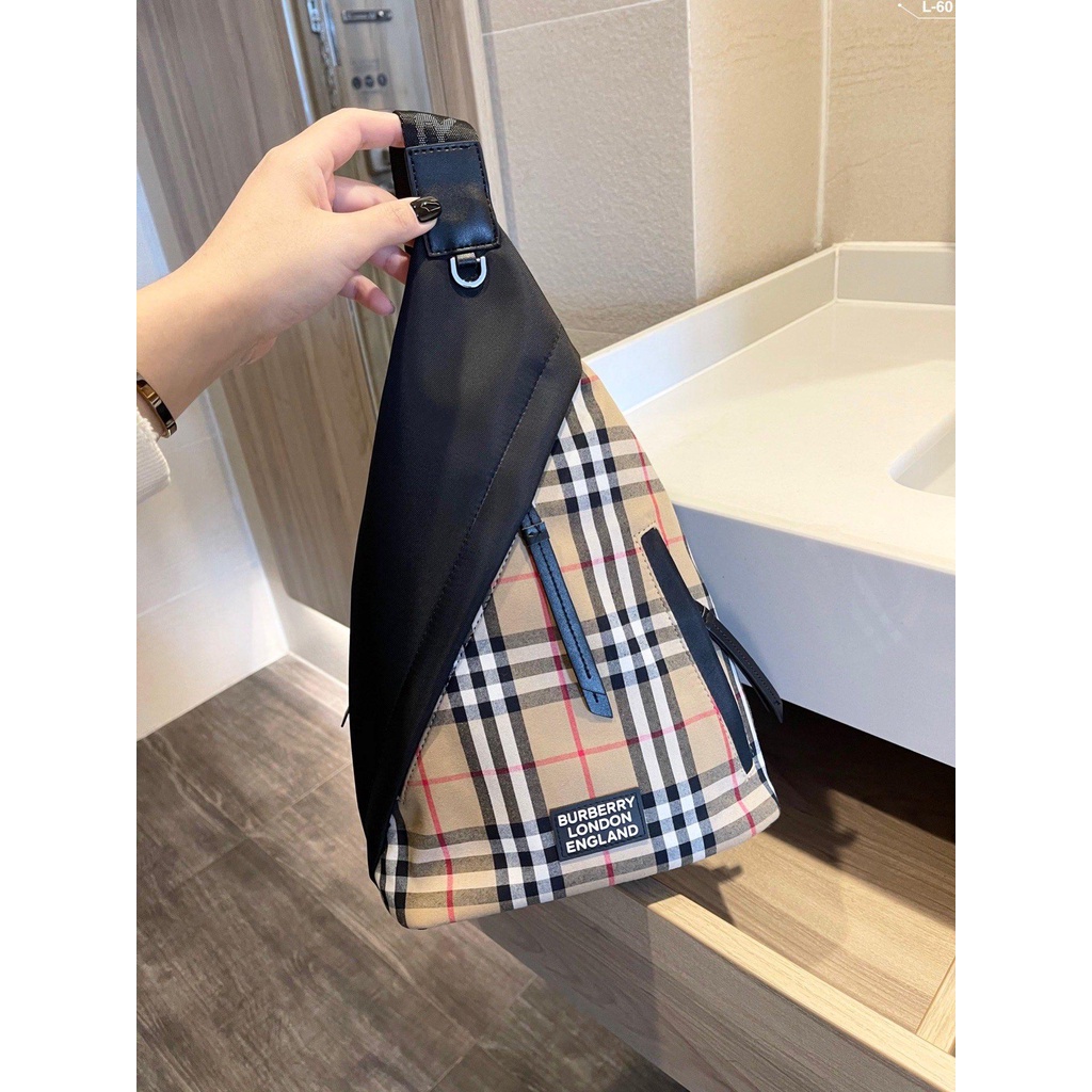 Burberry Burberry Plaid Canvas Shoulder Bag Chest Bag Printed Messenger