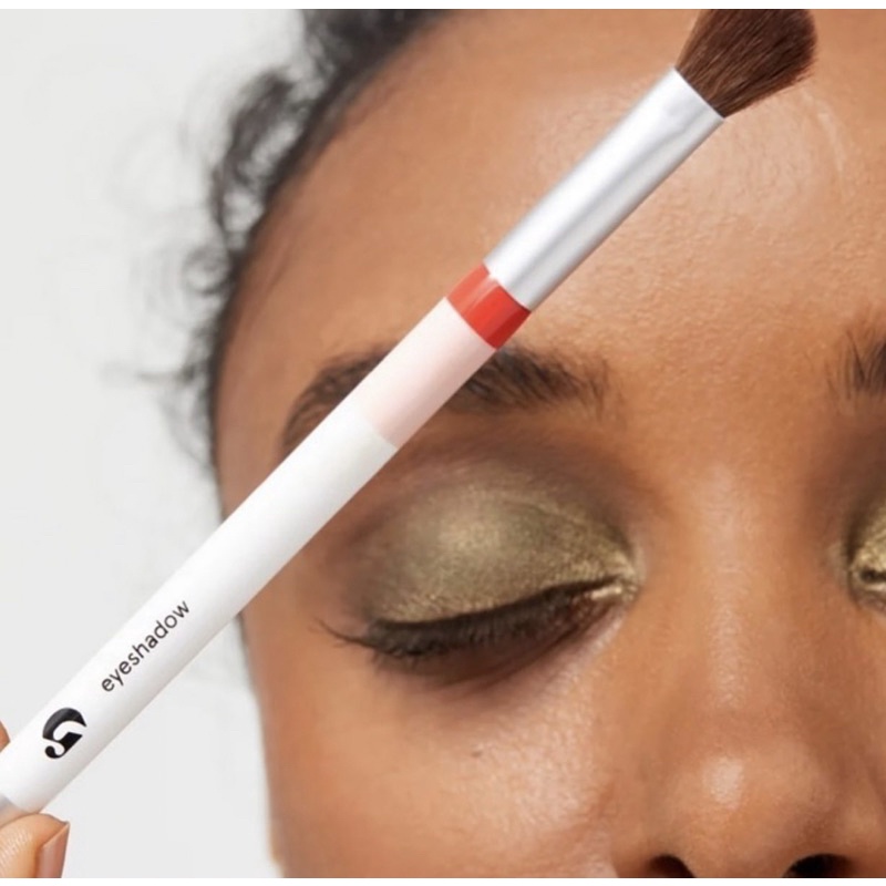 Glossier Eyeshadow Brush พร้อมจัดส่ง tamnaka1 ThaiPick