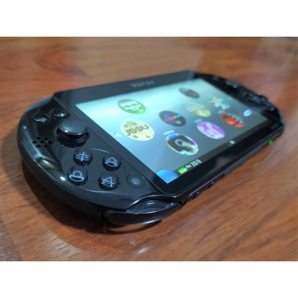 PS Vita Slim รุ่น 2000 สายมืด 64G แปลงแล้ว พร้อมลง (PKGj