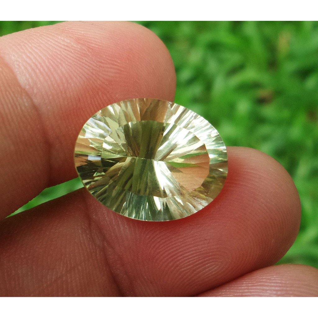 พลอยเลมอนควอตซ์ เลเซอร์คัท ( Natural Lemon Quartz Laser cut ) 11.80 กะรัต PY Beauty +++ร้านนี้