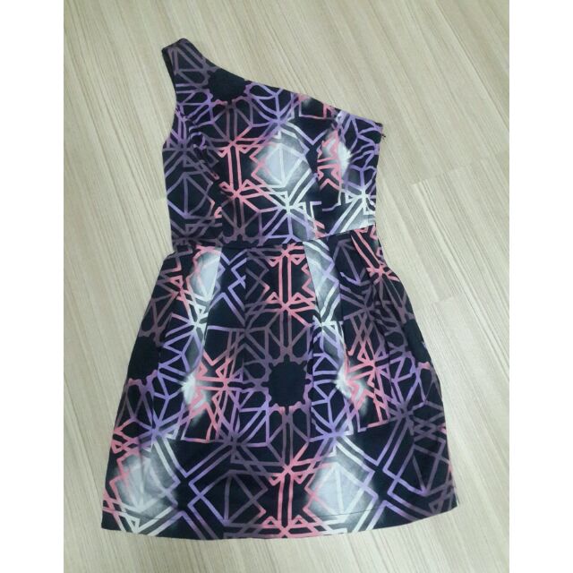 มือ2 เดรสไหล่เดี่ยวสั้น size uk 8 (Xs, s) Shopee Thailand