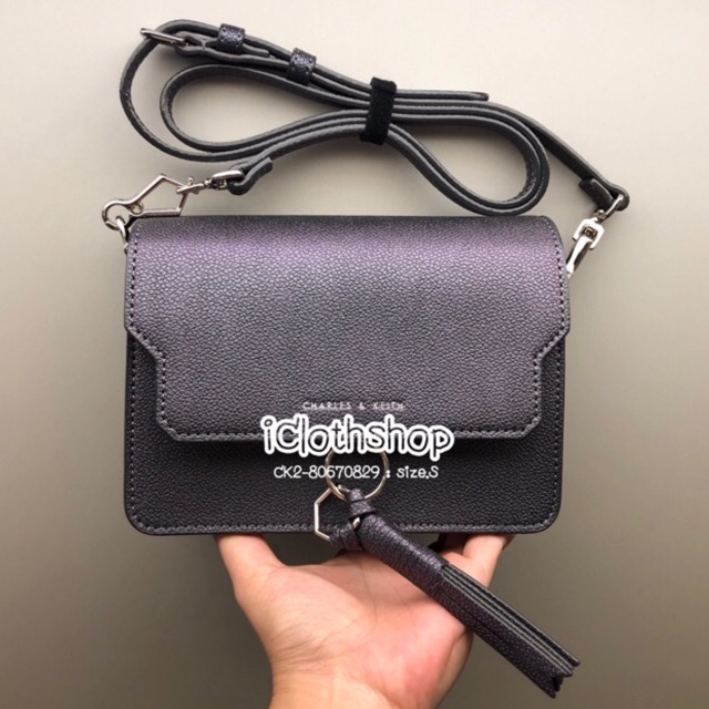 CHARLES & KEITH กระเป๋าสะพาย CK280670829 รุ่น TASSELDETAIL SHOULDER
