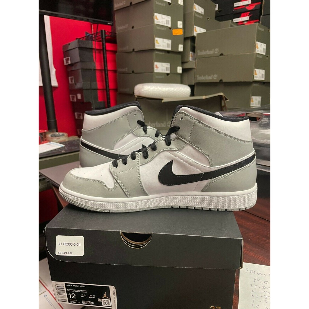 Hot sale Nike Air Jordan 1 Mid Light Smoke Grey Basketball shoes 554724