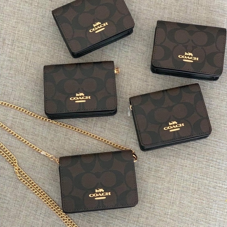 COACH MINI WALLET ON A CHAIN ⚜️ กระเป๋าครอสบอดี้ ขนาดจิ๋ว สายโซ่สามารถ