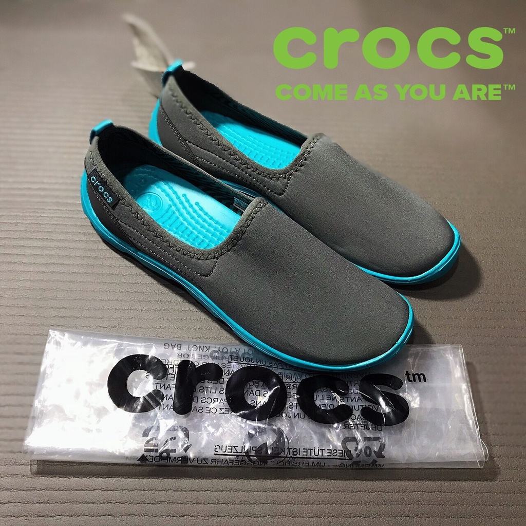 รองเท้าสลิปออน Crocs Duet Busy Day Skimmer Ladies Trainers สีสวยสดใส