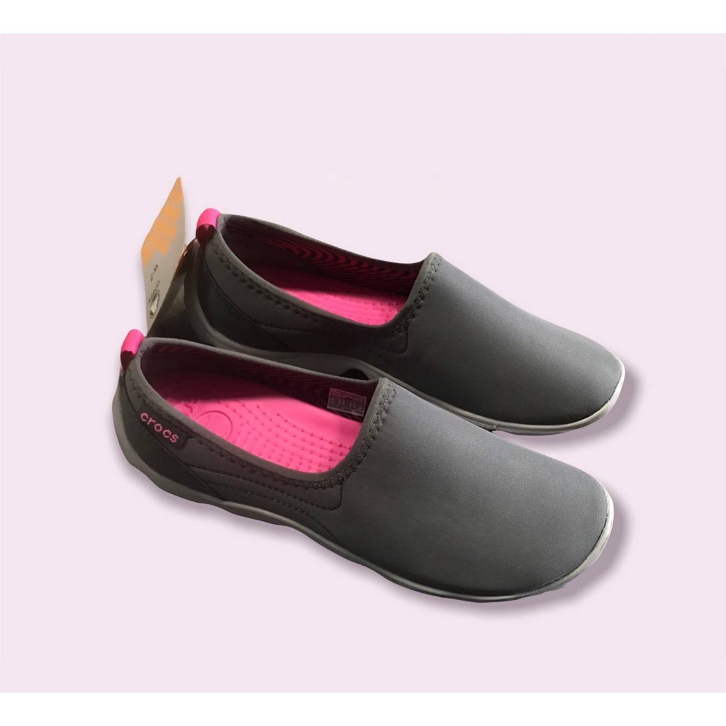 รองเท้าสลิปออน Crocs Duet Busy Day Skimmer Ladies Trainers สีสวยสดใส