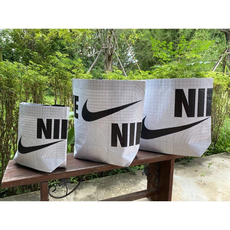 พร้อมส่งทันที กระเป๋า Nike Reusable Shopping Bag จาก Shop เกาหลี ของแท้