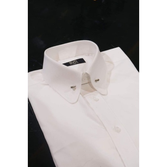 เสื้อเชิ้ตขาวปกมนเจาะตาไก่White Club Eyelet Collar Shirt svnbespoke ThaiPick