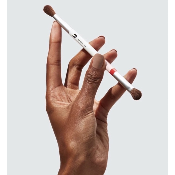 Glossier Eyeshadow Brush พร้อมจัดส่ง tamnaka1 ThaiPick