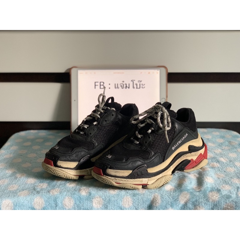 รองเท้า Balenciaga Triple S laceup sneakers size36 มือสองสภาพสวยมาก รองเท้าผ้าใบ รองเท้าลำลอง