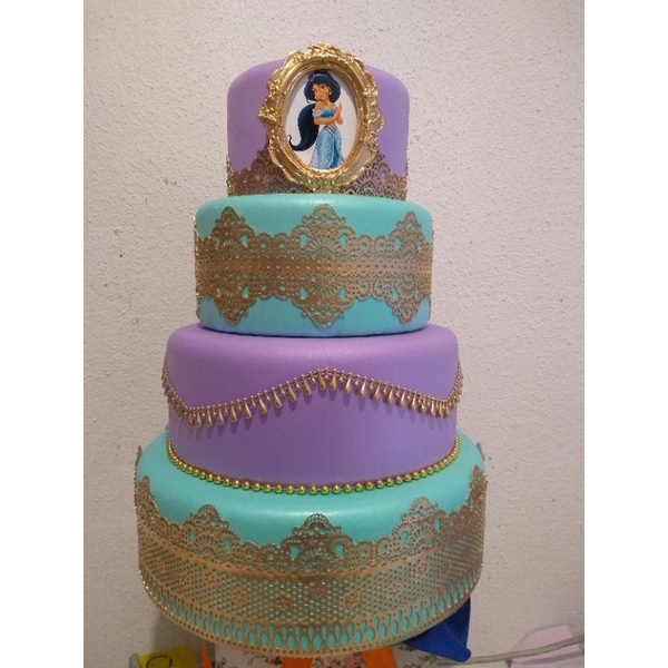 Topo 58+ imagem bolo fake jasmine br.thptnganamst.edu.vn