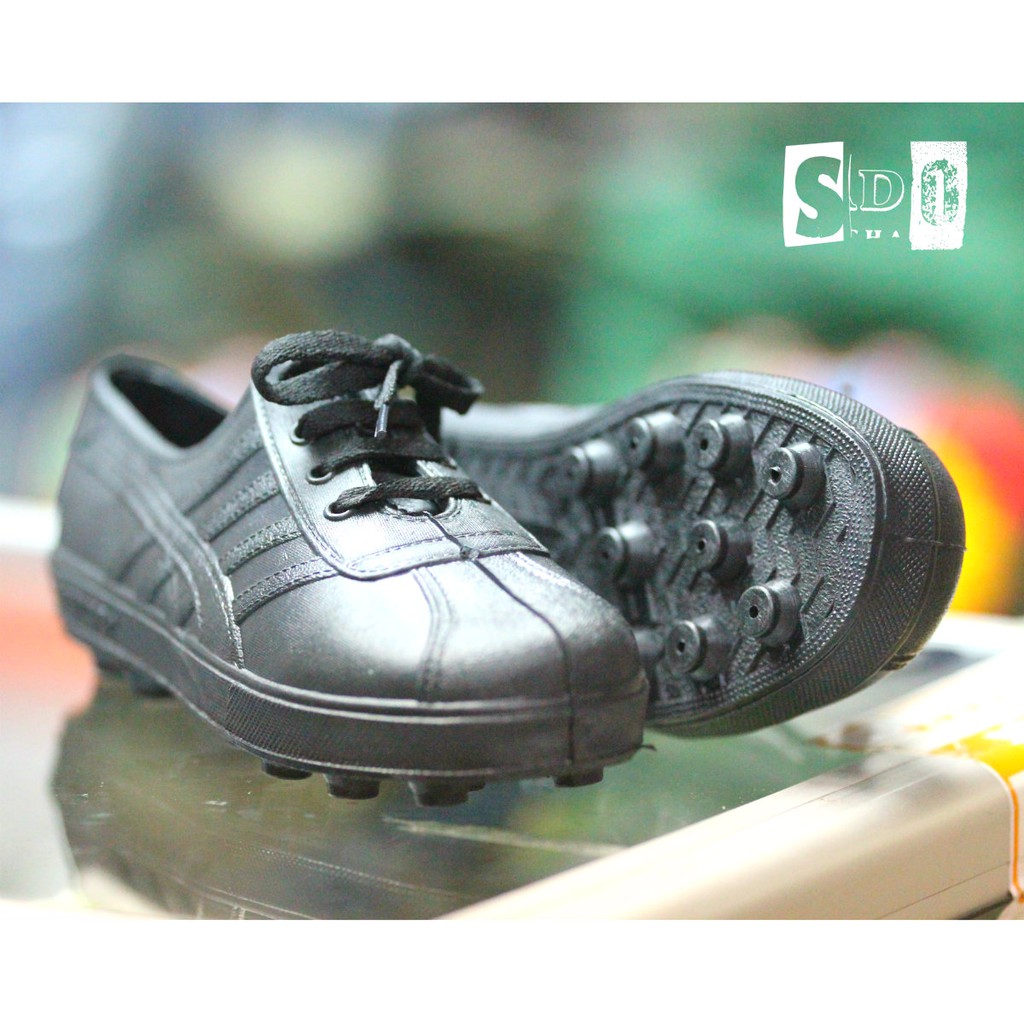 Hiking Rubber Shoe With Studs Shopee Malaysia