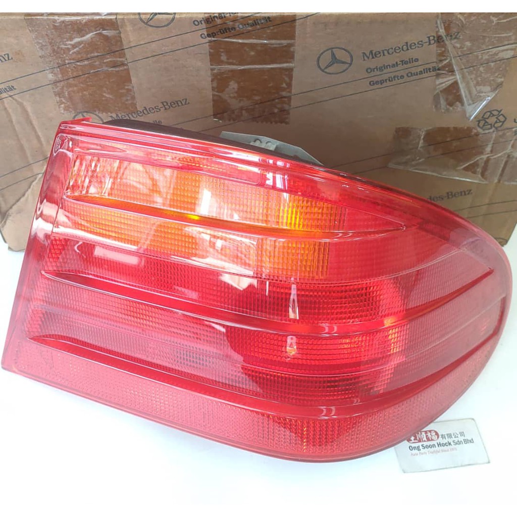 W210 '9599 Original Mercedes Tail Lamp unit Right 210 820 4464 Rear