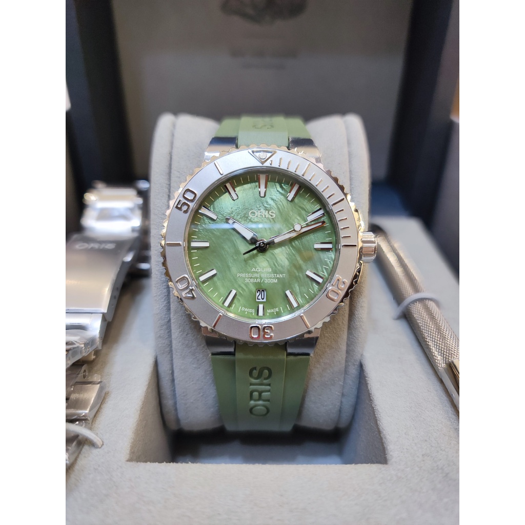 ORIS AQUIS NEW YORK HARBOR LIMITED EDITION 41.5MM 01 733 7766 4187Set