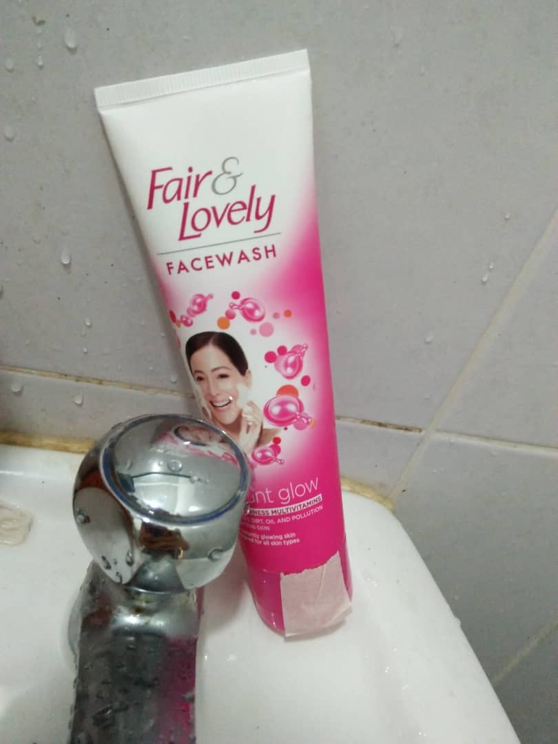 Fair & Lovely Face Wash 50g/100g / Multi Vitamin / Instant Glow