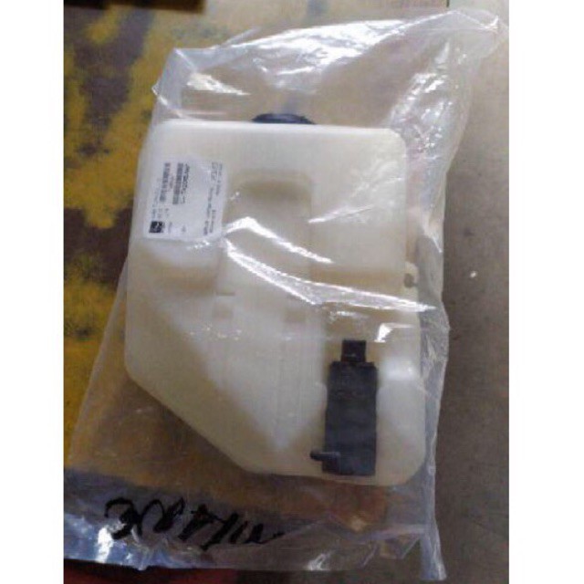 TOYOTA UNSER KF80 WASHER WIPER TANK WITH MOTOR Shopee Malaysia