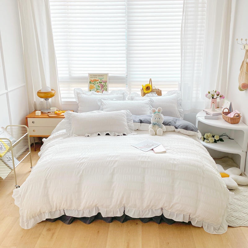 4 IN 1 Princess Style Bedding Set Seersucker Solid Style Quilt Flat