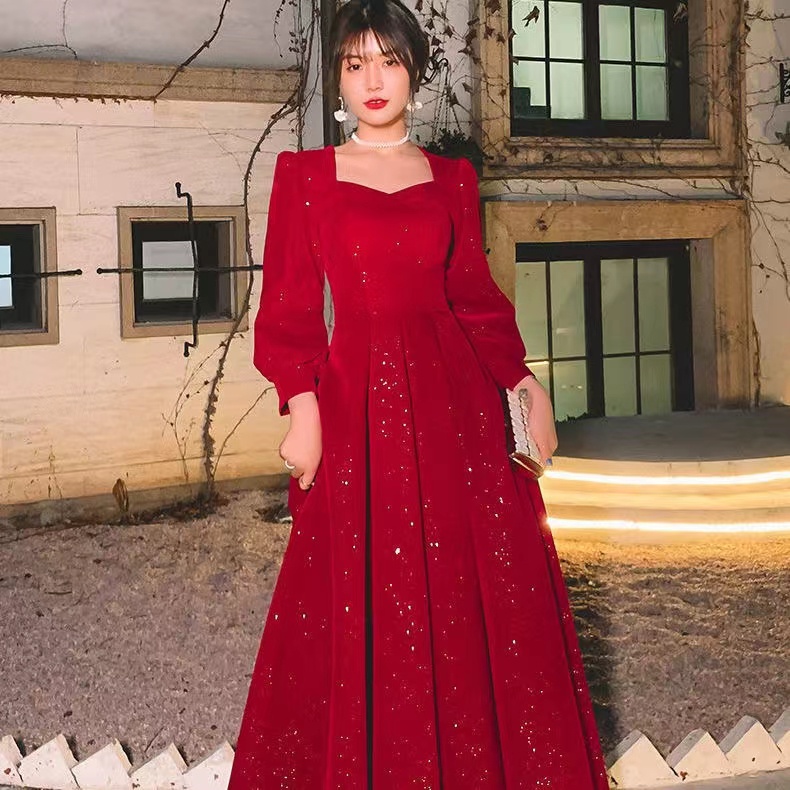 Women's red dress longsleeved 2022 spring and autumn new temperament