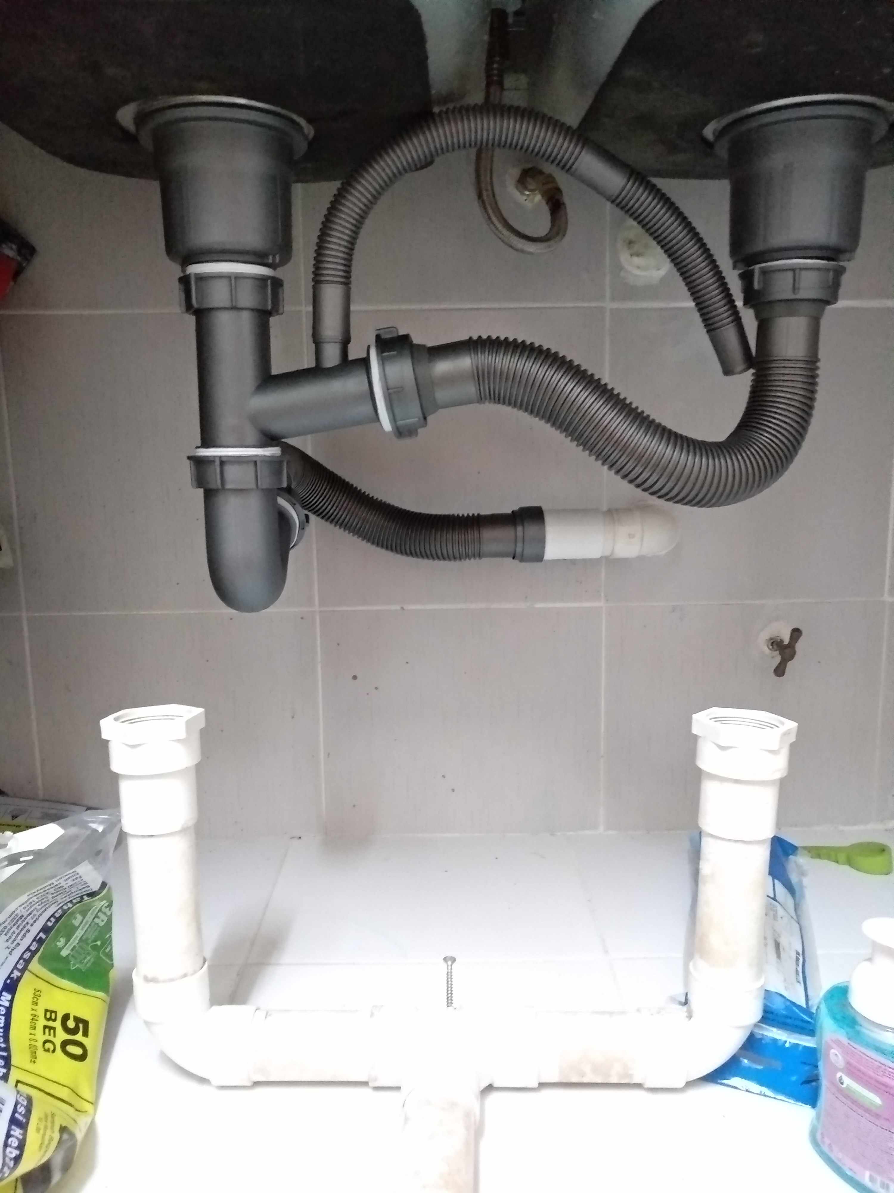 Drain Kit for Double Kitchen Sinks with Sink Strainer Drain Hose