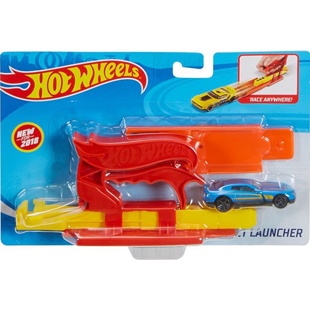Hot Wheels Pocket Launcher Playset with Car (Blue) FTH84