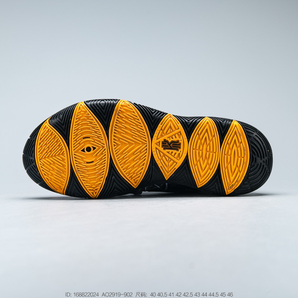 Nike Mens Kyrie Basketball Shoe (Rainbow Soles)