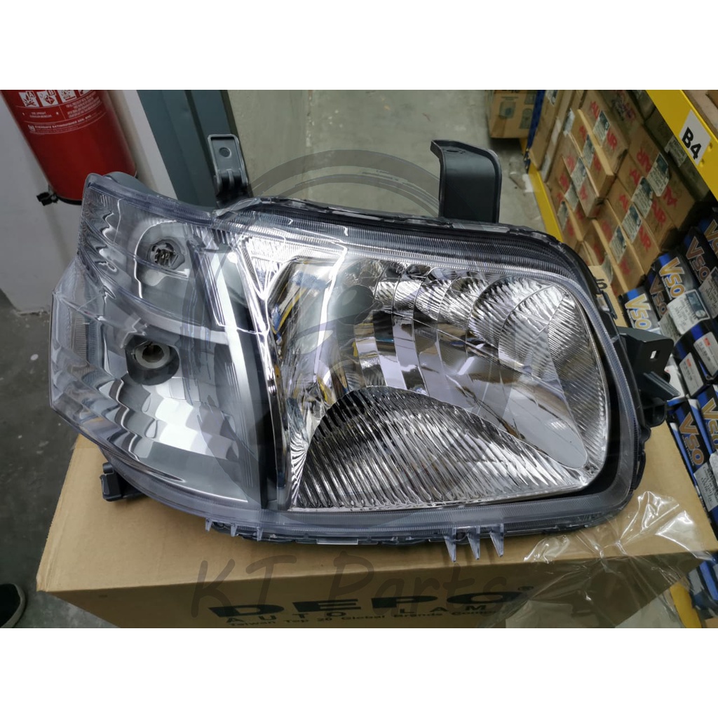 DAIHATSU GRANMAX / GRAN MAX S402 / TOWNACE PICKUP/ VAN FRONT HEAD LAMP