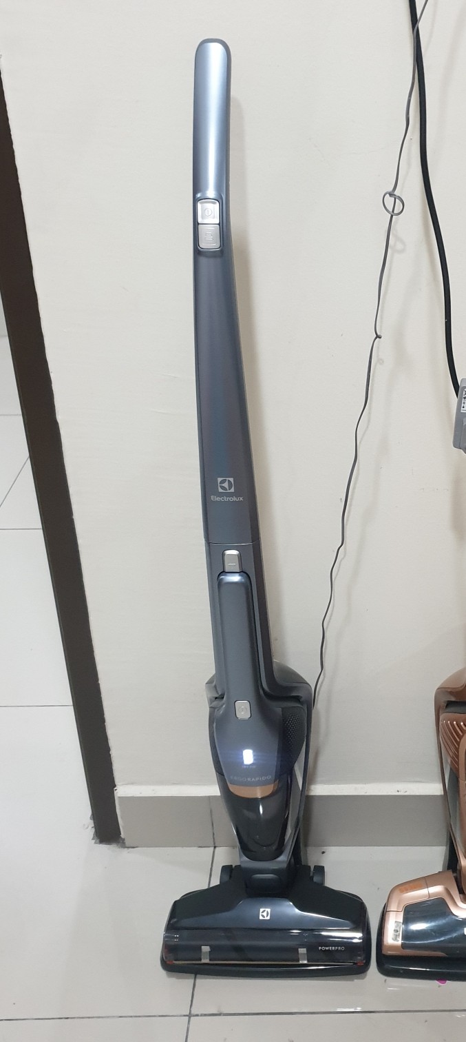 [ 100 ORIGINAL Battery ] Electrolux Vacuum Cleaner ZB3411 Cordless