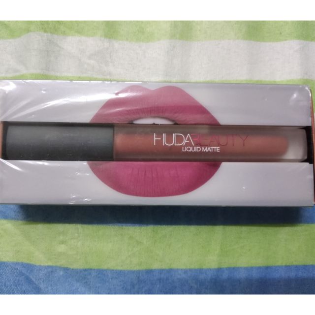 Huda Beauty Lip Matte (Bombshell) Shopee Malaysia