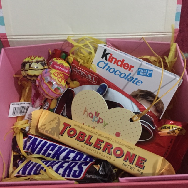 Suprise coklat box Shopee Malaysia