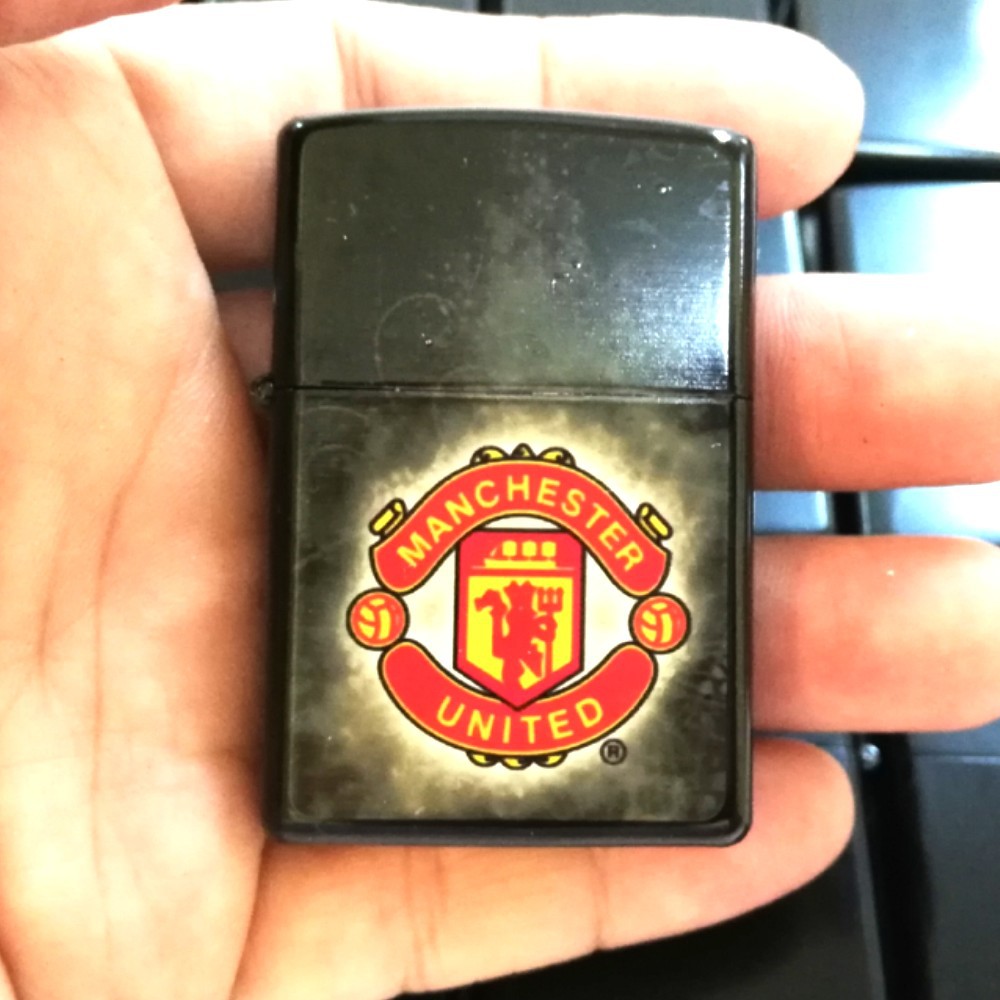 Manchester United Zippo Ive been looking for a manchester united