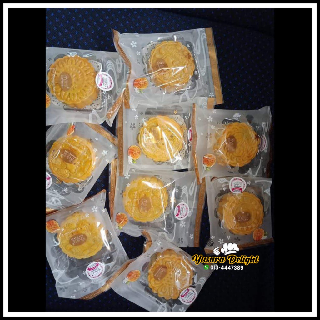 KUIH BULAN TRADISIONAL 140G SEBIJI / TRADITIONAL HALAL MOONCAKE 140G