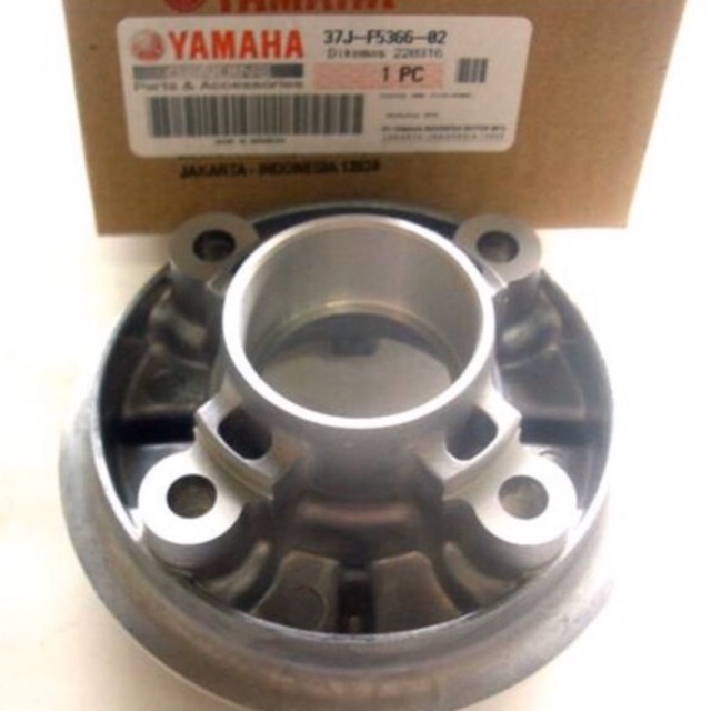 Yamaha RXZ Clutch Hub / Sprocket Hub 100 Original Yamaha Genuine Parts