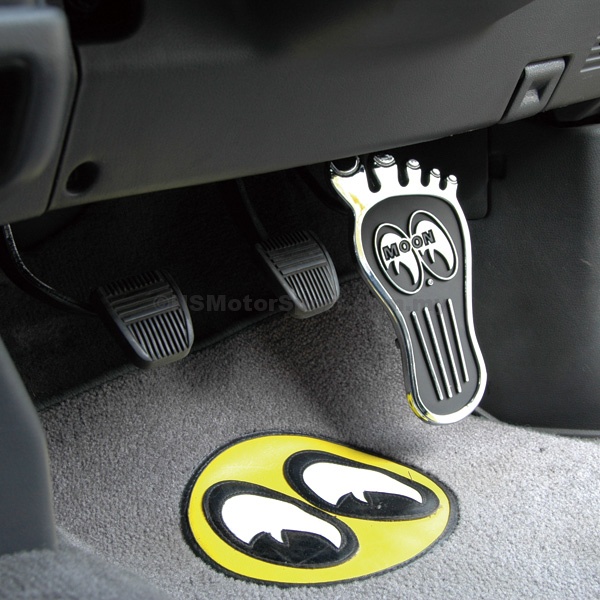 MOONEYES Bare Foot Gas Pedal Moon Foot Pedal Pad Mooneye Moon Car Pedal