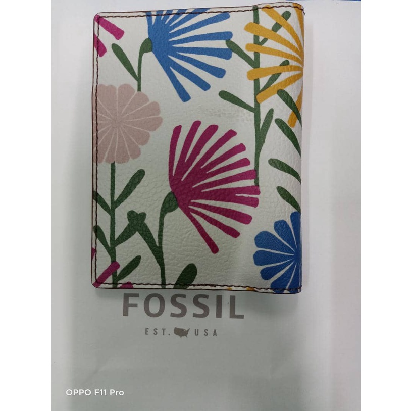 FOSSIL SOFIA PASSPORT CASE (LEATHER) (RFID) Shopee Malaysia