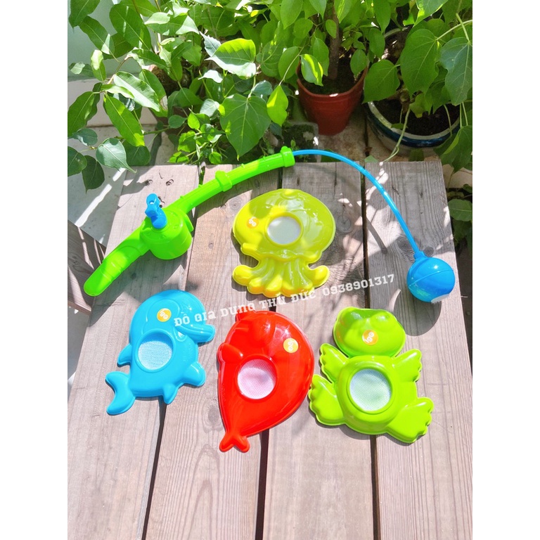 Mini Plastic Fishing Set Includes 1 Fishing Rod And 4 Fish For Babies (KM Vitadairy Row