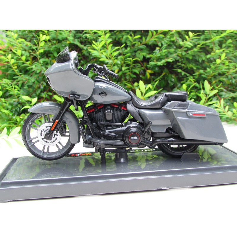 Maisto 1/18 CVO Road Glide 2018 Harley Davidson Bike Diecast
