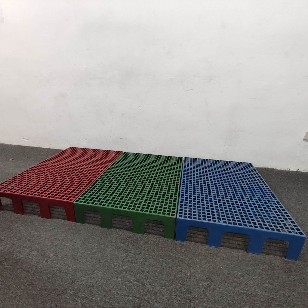HEAVY DUTY Elevated Plastic Matting Dog or any Purposes Matting High