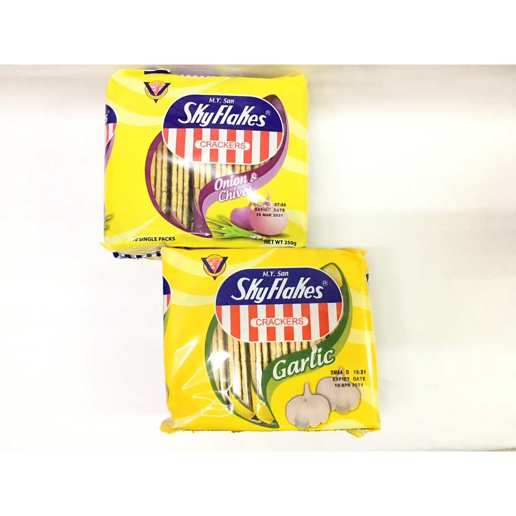 Skyflakes Flavored Crackers Onion and Chives/Garlic 25gx10 Shopee
