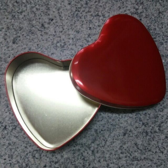 Onhand 6x2 Dream Cake Heart Shaped Tin Can Food Grade Shopee Philippines