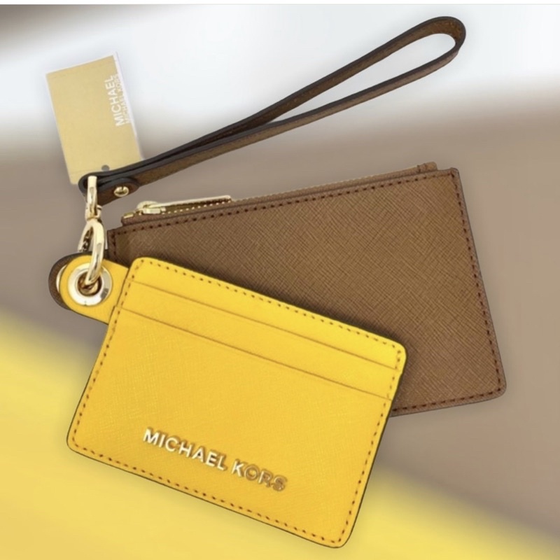 Total 55+ imagen michael kors card holder wristlet Abzlocal.mx