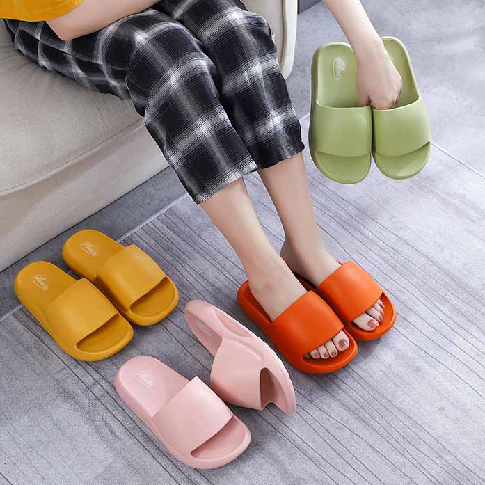 Comfortable Yeezy Slippers for women Rubber Slipper Summer Slipper