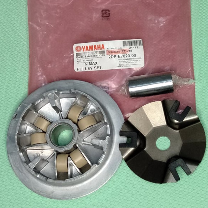 Yamaha NMAX V1/V2 2DPE762000 DRIVE PULLEY SET Genuine Part 1 set