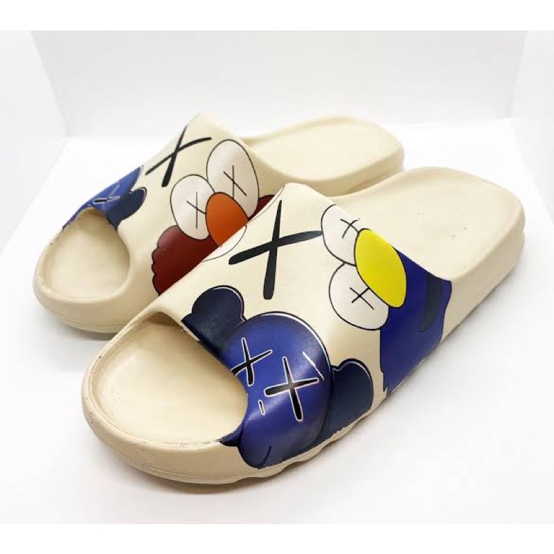 KAWS x YEEZY SLIDES (ELMO) WITH SHOEBOX Shopee Philippines