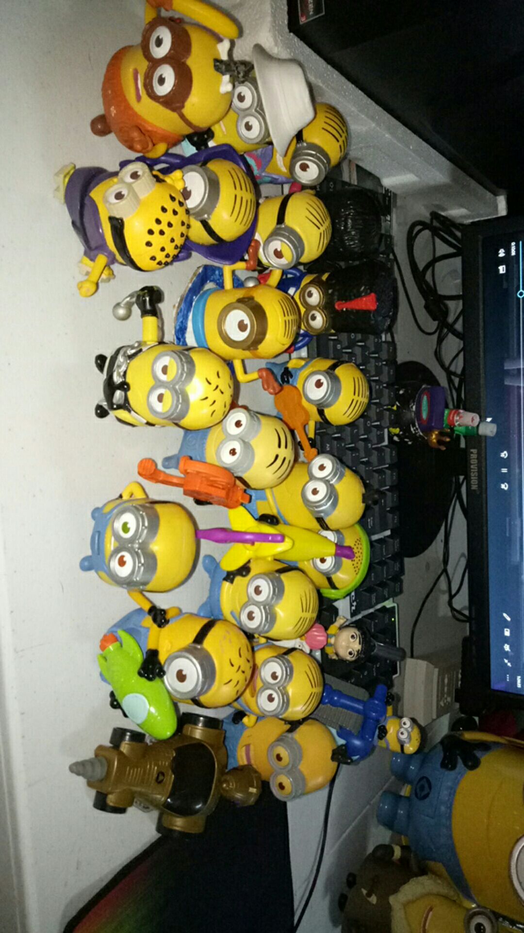 Mcdonalds Mcdo Happy meal toy Collectible toy figure Minion Despicable