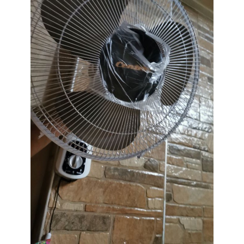 Electric fan (wall fan) buy 1 take 1 Shopee Philippines