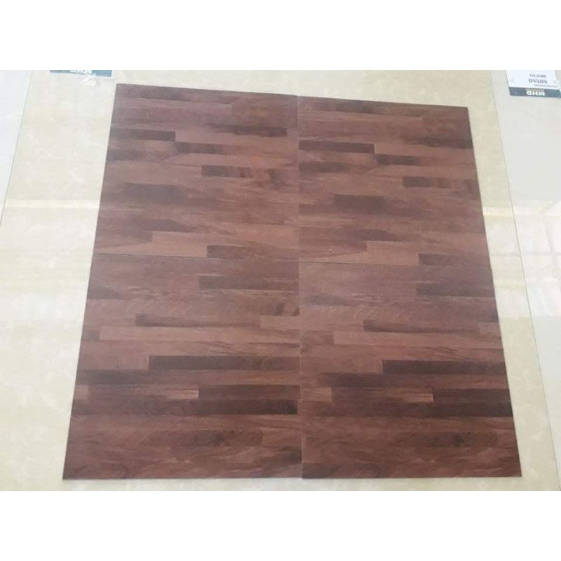 Eleganza Vinyl tiles 30x30cm Clasic Walnut 1.3mm per piece