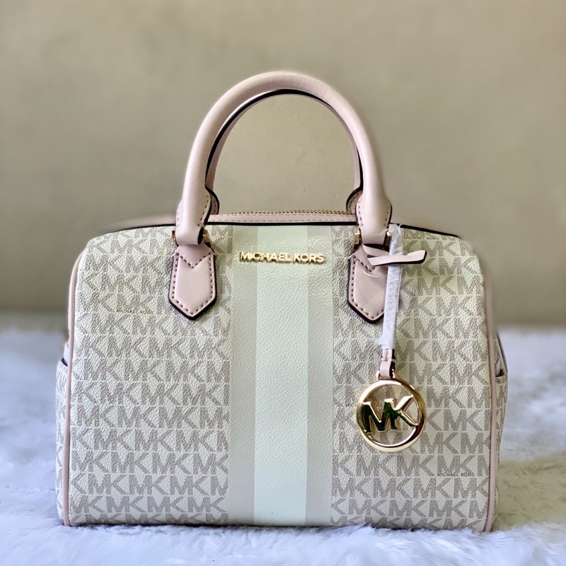 Arriba 67+ imagen michael kors bedford duffle bag Abzlocal.mx