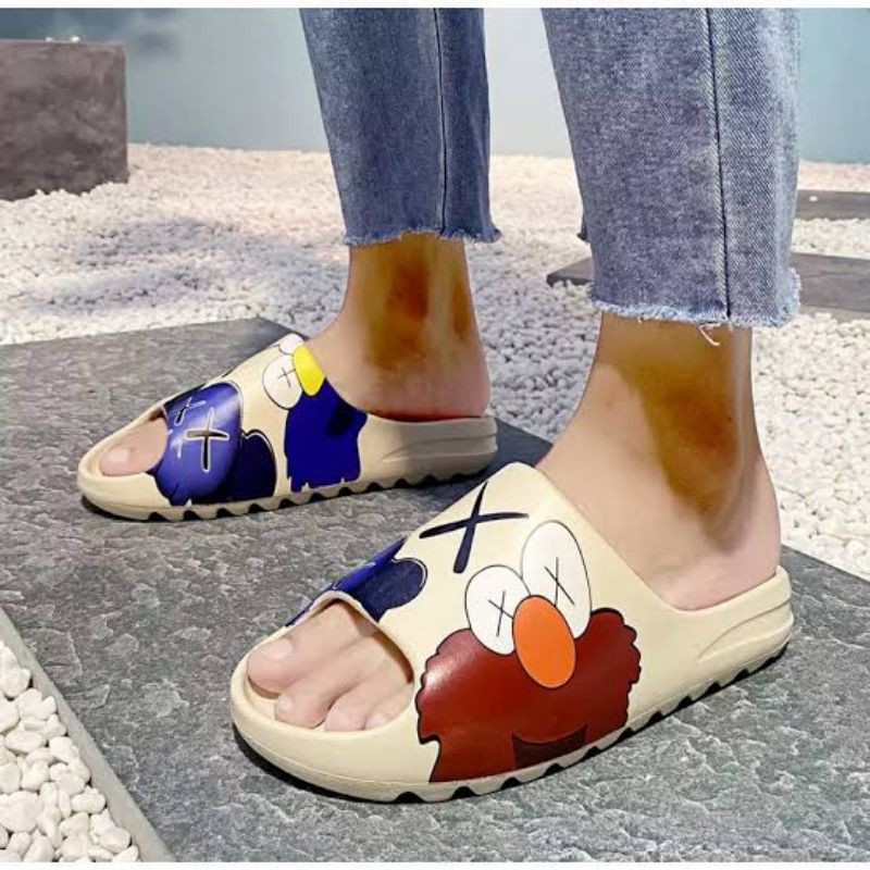 Elmo Yeezy Slippers atelieryuwa.ciao.jp