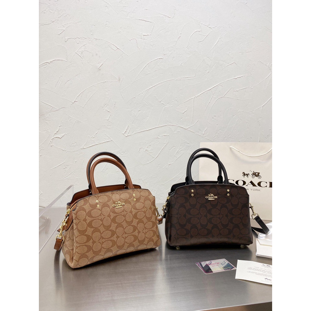 COACH / Coach New Tribute Messenger Pack of the latest handbags