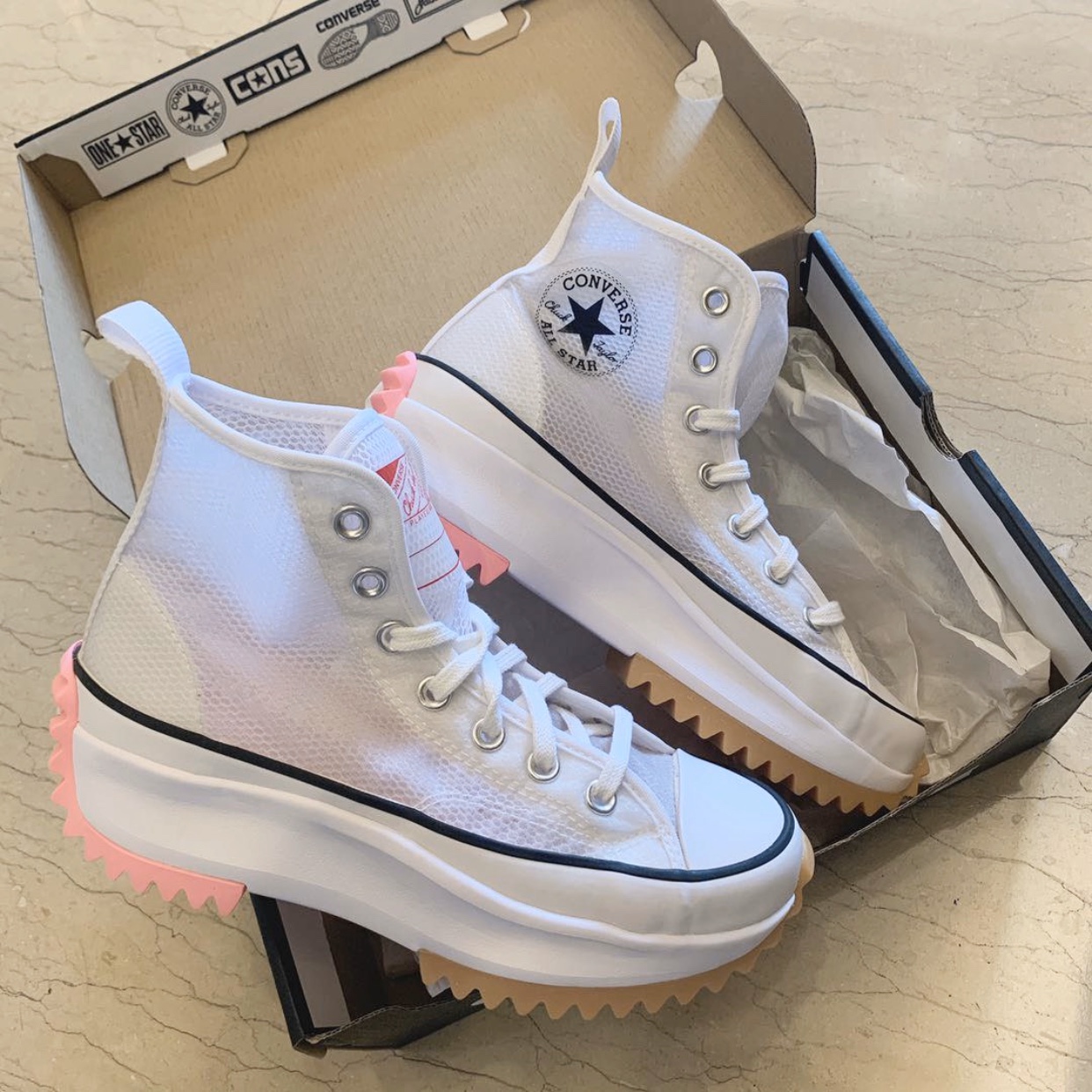 2COLORS Converse Run Star Hike hightop thicksoled mesh height